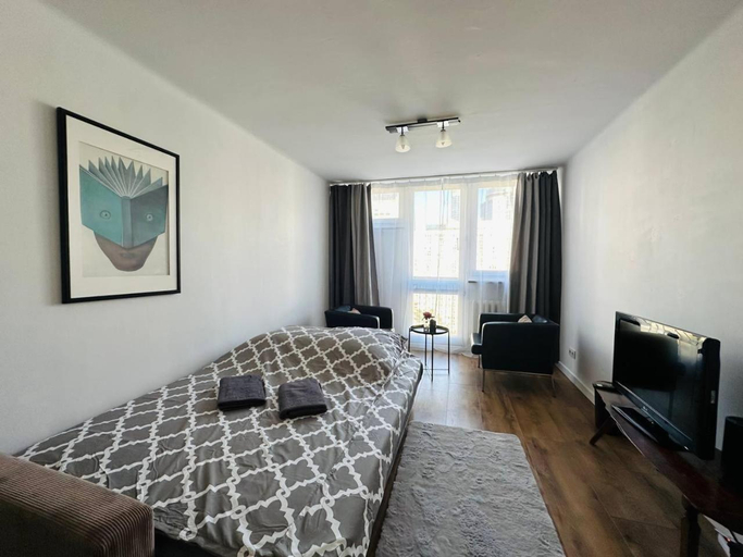 Bed, Warszawa Centralna Rooms, Warsaw