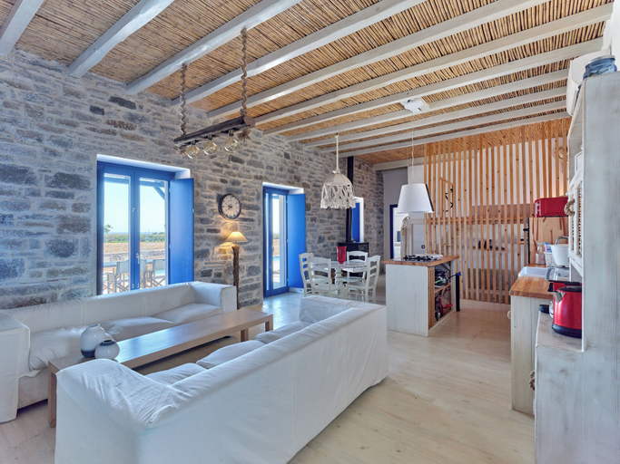 Living area 3, 2 Bed Villa - Sleeps 6 - Pets - Pool - Parking, South Aegean