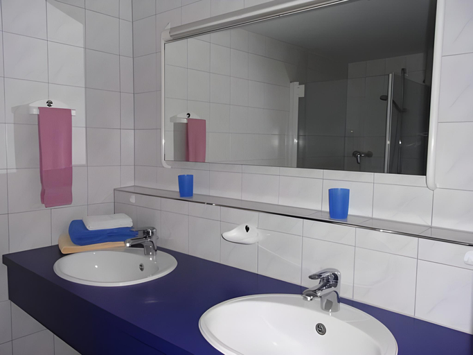 Bathroom 5, Landpension Pferdekoppel - B&B - Self Checkin, Freudenstadt