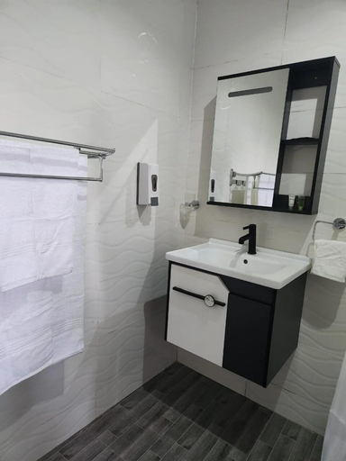 Bathroom 3, Tetra Jungle Lodge, Akwapim North