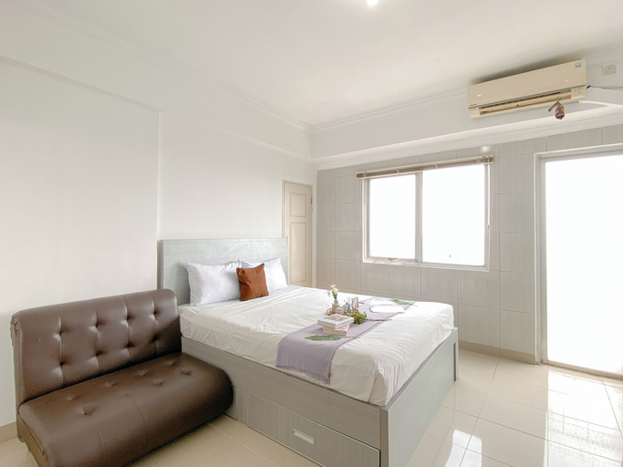 Bedroom, Warm And Good Studio Room At Park View Condominium Apartment, Depok