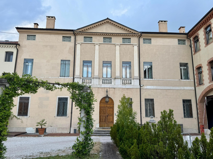 Primary image