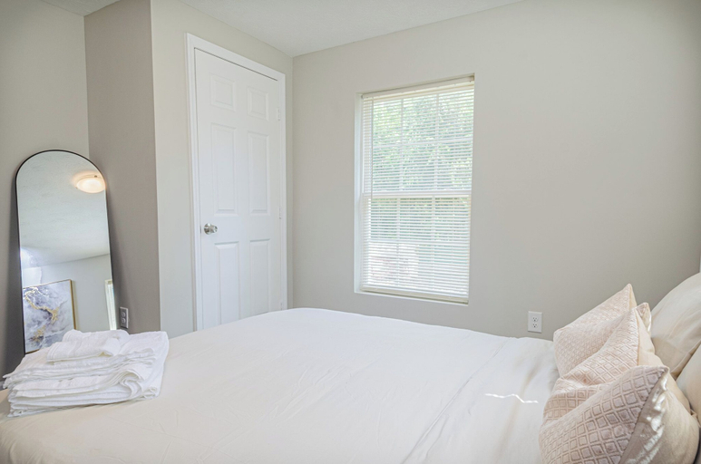 Bedroom 1, Modern Columbus Haven Military, Muscogee