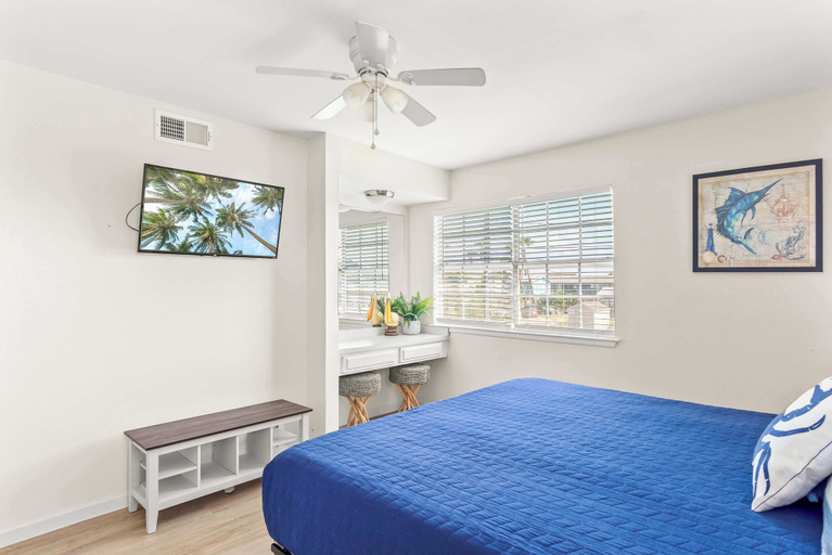 Bedroom 3, Tranquil Turquoise: Pet Friendly, Nueces
