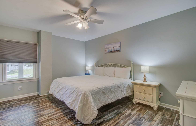 Bedroom 3, 11 43rd Avenue by Avantstay Pool + Close to Beach!, Charleston
