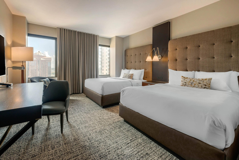 Bedroom 4, Cambria Hotel Houston Downtown Convention Center, Houston