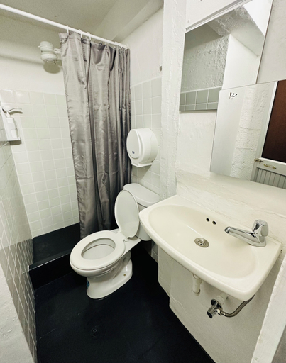 Bathroom 4, HOSTAL ELIZABETH, Santa Cruz