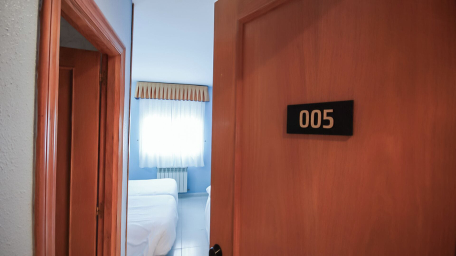 Others 5, El Espino Albar - Self Check-in, Cantabria