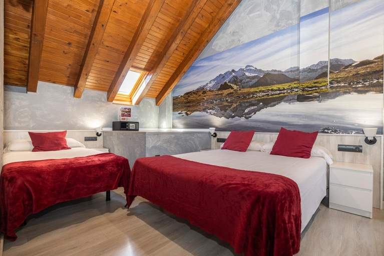 Bedroom, San Anton, Huesca