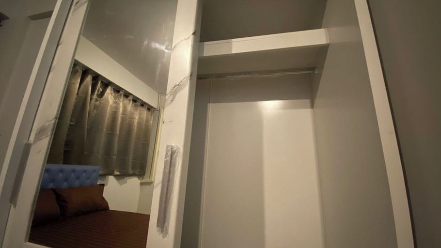 Room 5, Capricorn Hostel, Samphantawong