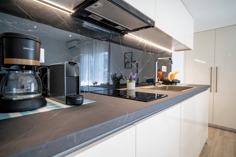 Private kitchen 2, Arte 80, Attica