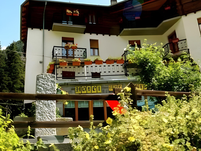 Exterior view 2, Hotel Le Campagnol, Aosta