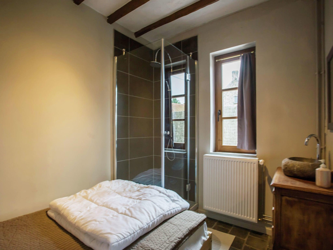 Bedroom 2, Holiday Home in Alveringem near Coast, West-Vlaanderen