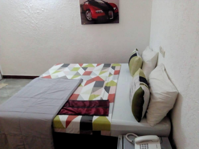 Room 5, Hôtel Le Sénateur, Cotonou
