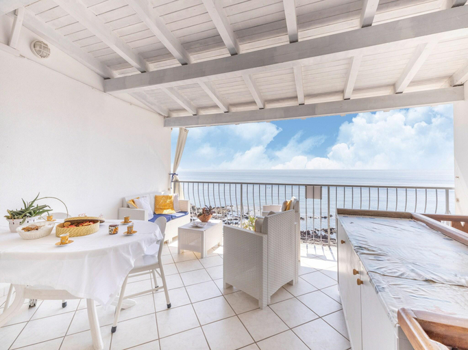 Food & Drinks 4, Apartment in Cala Gonone by Dolce Acqua Cliff, Nuoro