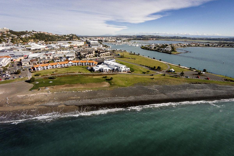 Food & Drinks 3, East Pier Hotel, Napier