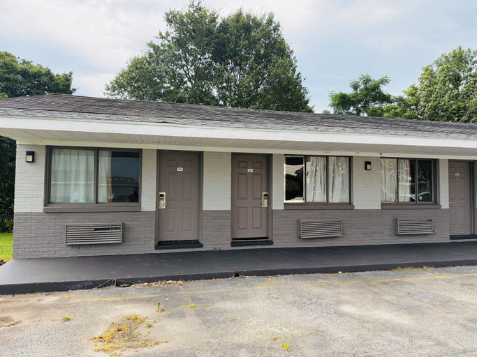 Exterior & Views 1, SUN AND SAND MOTEL, Spartanburg