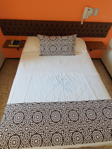 Bedroom 3, Hotel Atlantico a 150 mts de Playa Marti, Veracruz