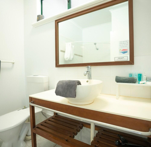 Bathroom 4, Kimberley Croc Motel, Wyndham-East Kimberley