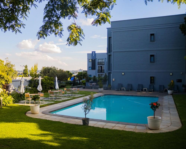 Sport & Beauty 2, Max Executive Apartments, City of Johannesburg