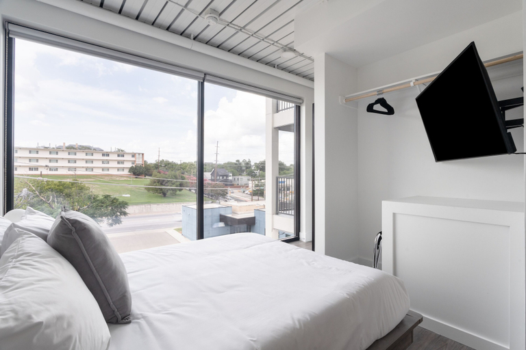 Room 2, Studio Haus East 6th Austin by Kasa, Travis