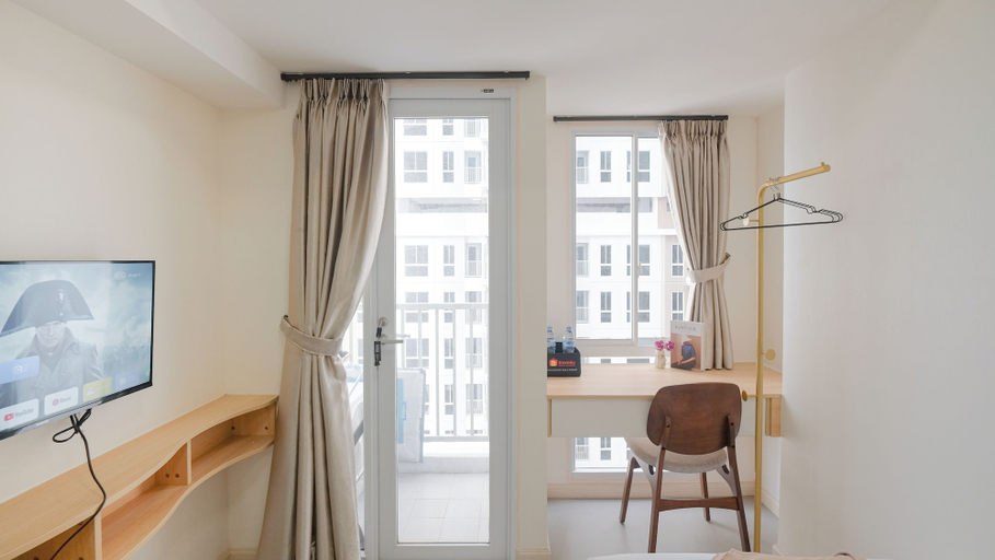 Interior 5, Restful And Minimalist Studio Room Tokyo Riverside Pik 2 Apartment, Tangerang