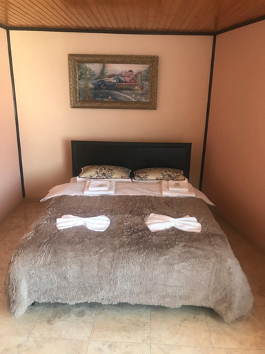 Bedroom 3, Пані Анна, Kamianets'-Podil's'kyi