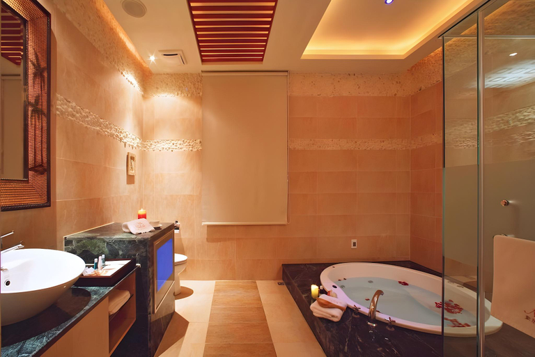 Bathroom 3, Noble Motel, Taitung