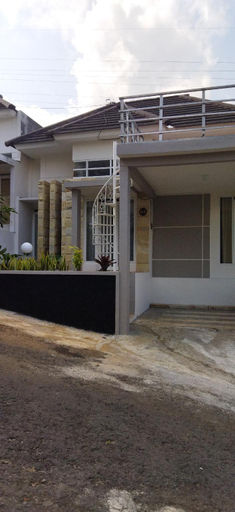 Exterior & Views, Emerald Villas D-5, Malang
