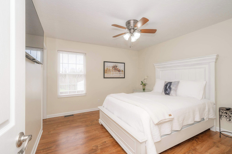 Bedroom 3, Ark Encounter 4BR 2 Living Rooms Sleeps 8, Grant