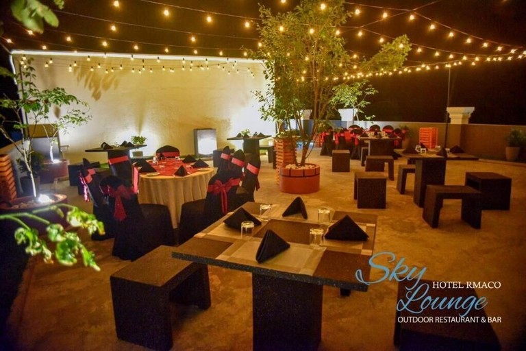 Food & Drinks 5, Hotel Remaco, Minuwangoda