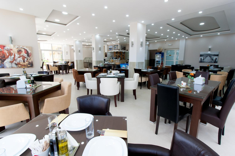 Food & Drinks 5, Hotel Zan