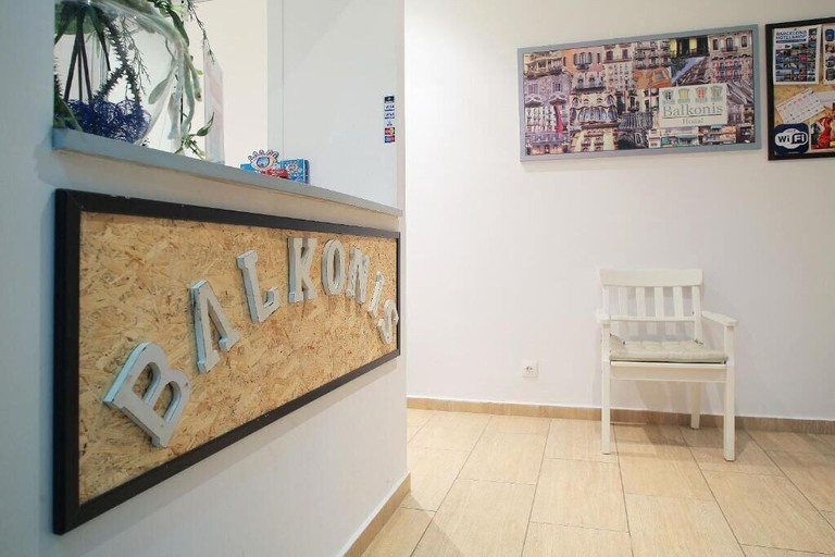 Others 5, Hostal Balkonis, Barcelona