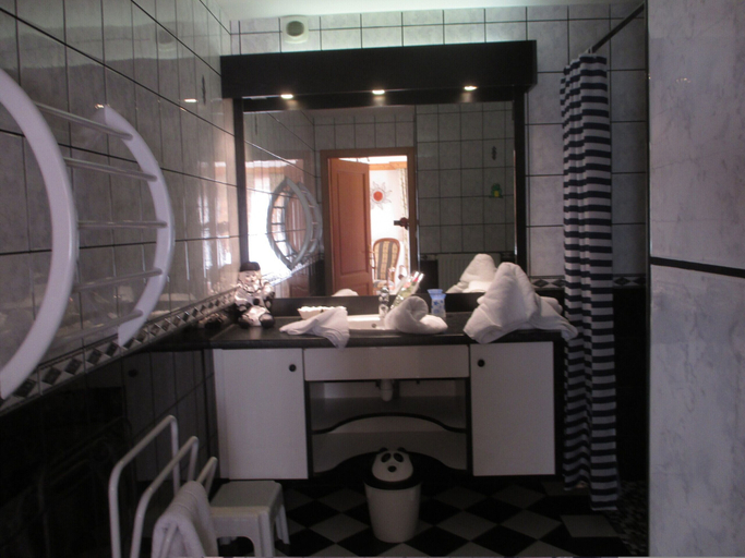 Bathroom 5, Maison D'hôtes La Cerisaie, Bas-Rhin