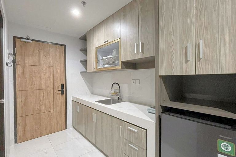 Private kitchen 4, Cozy Studio Room At Delft Ciputra Makassar Apartment, Makassar