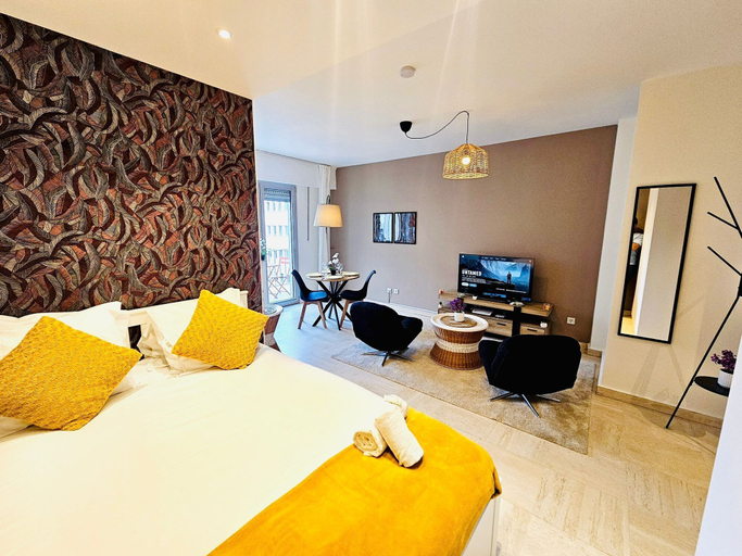 Room 5, City Studio with outdoor vibes, Luxembourg