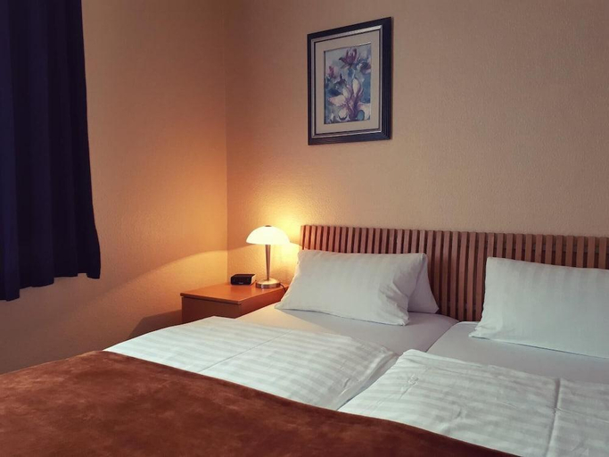 Bedroom 2, Hotel Krone Lindow, Ostprignitz-Ruppin