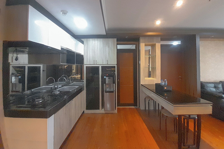 Private kitchen, Modern And Homey 3Br Apartment At Gateway Pasteur, Bandung