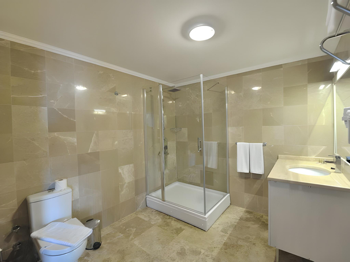 Bathroom 4, The Best Life Hotel - All Inclusive, Bodrum