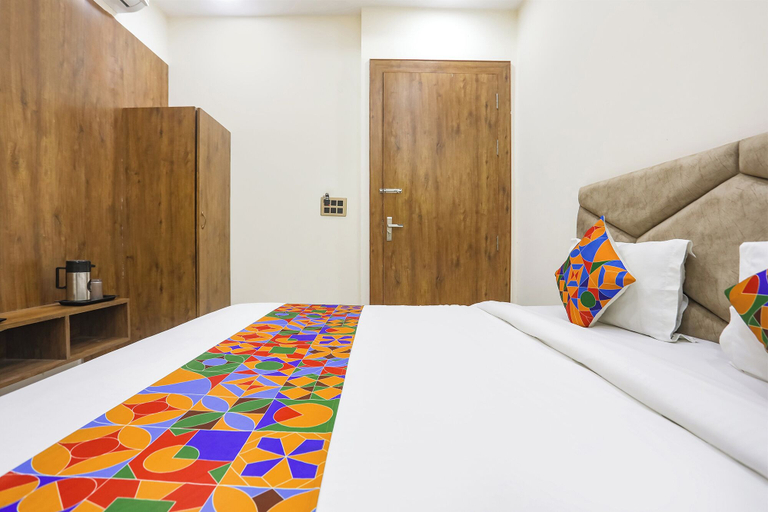Bedroom 2, Fabhotel Shri Ram Retreat, Mathura