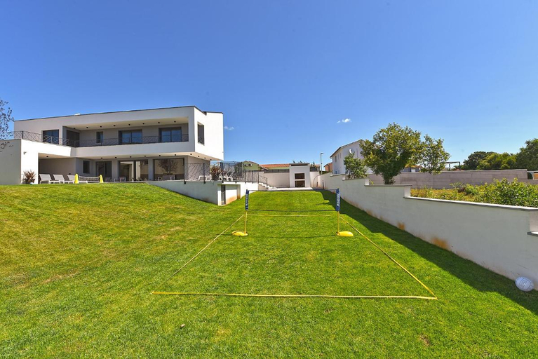 Garden 5, Spacious villa with pool and garden in Stokovci, Svetvinčenat