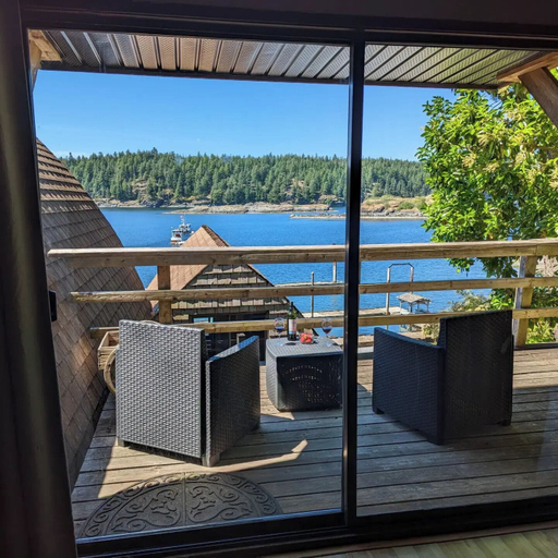 Terrace/patio 3, Jade Resort, Comox-Strathcona