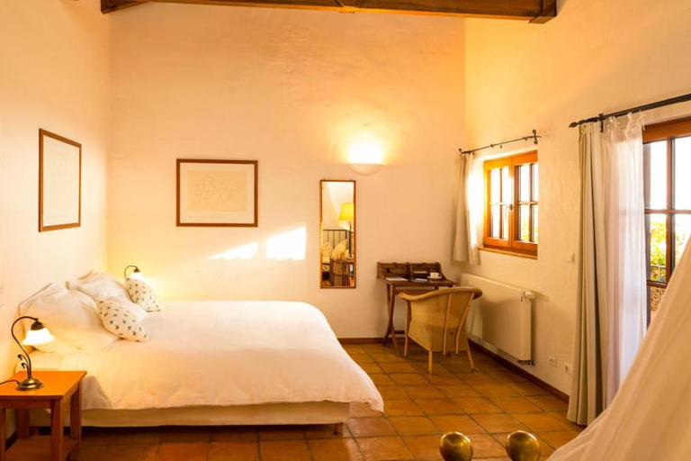 Bedroom 5, Atrio, Calheta