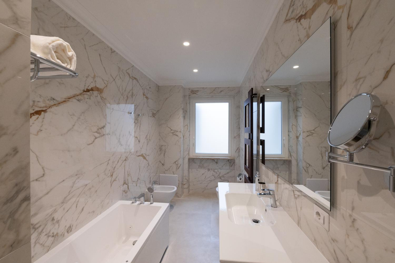 Others 2, La Scalinata - Boutique Guest House, Roma