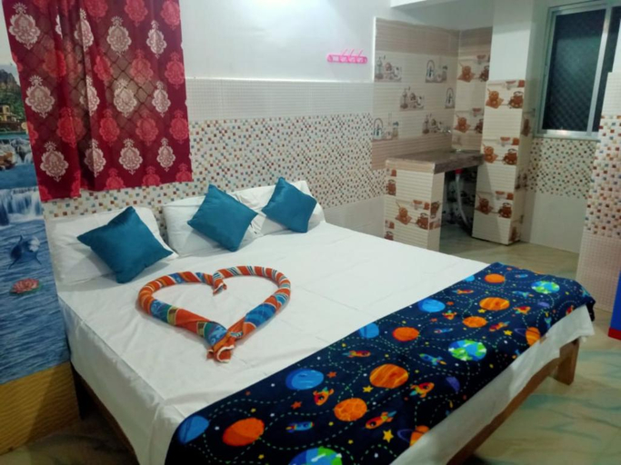 Bedroom, DhamStay Hotel Pranab Sadan Near Beach, Puri
