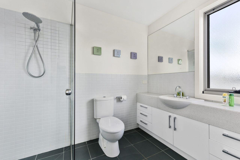 Bathroom 3, Esperanza, Colac-Otway - South