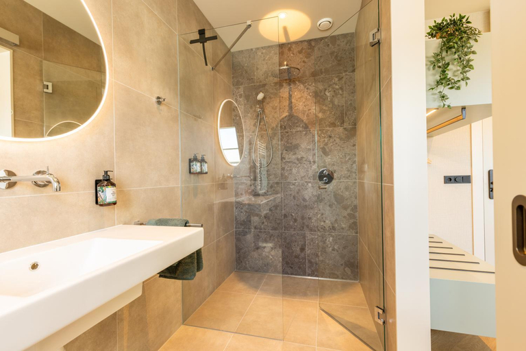 Bathroom 3, Boutiquehotel het Eiland, Vlieland