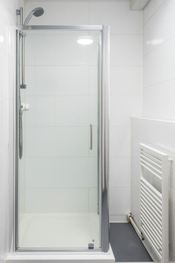 Bathroom 4, The Hand Hotel, Shropshire