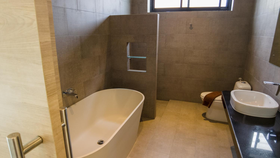 Bathroom 3, Toledo Pool Villa, Muang Nakhon Si Thammarat
