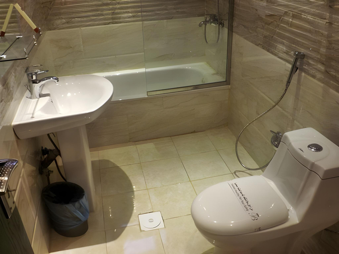 Bathroom 5, Baron Al Masif Serviced Apartment, Riyadh